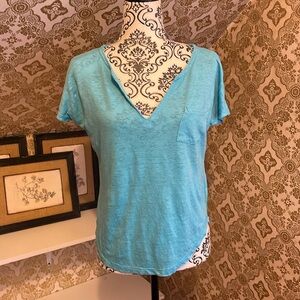 Beautiful blue 100% linen Lilly Pulitzer top